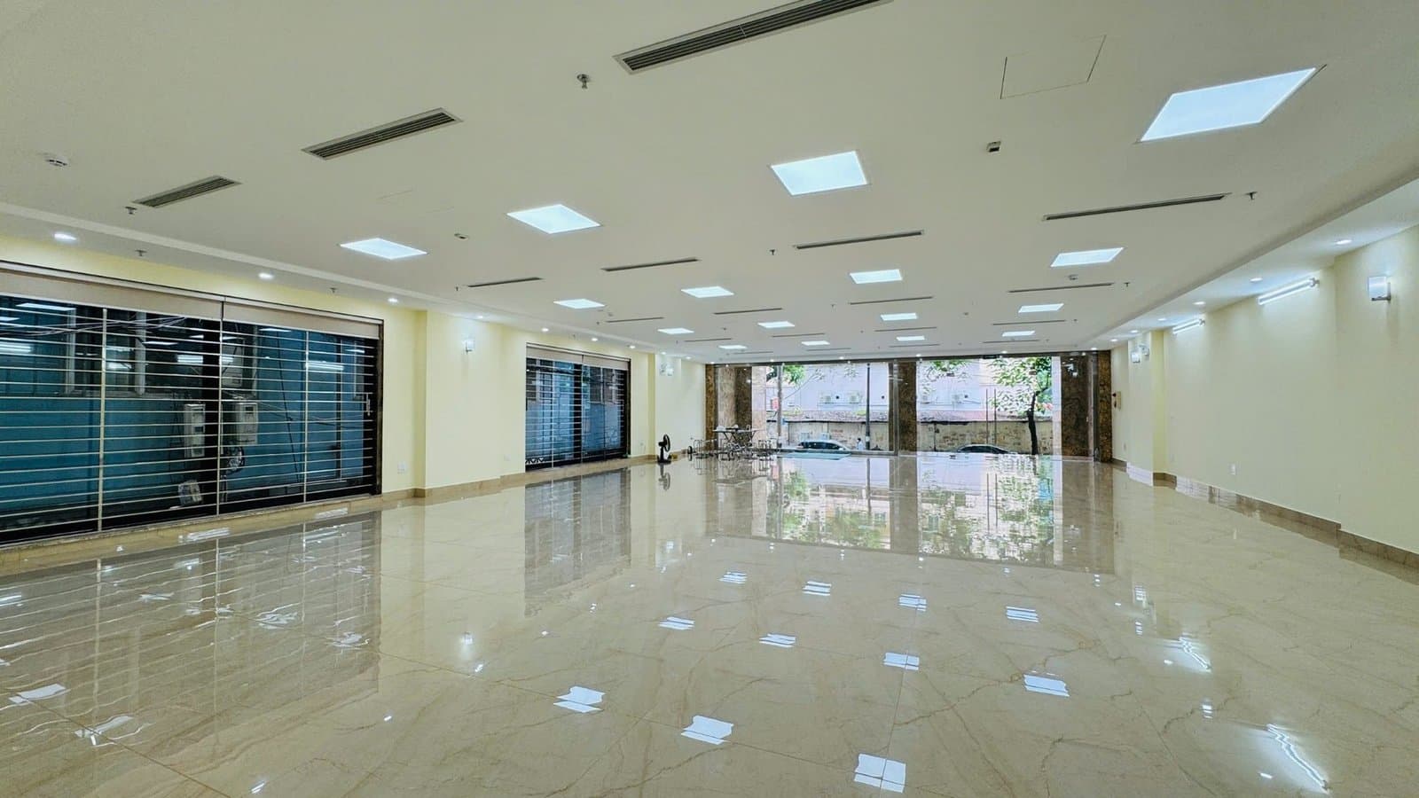Bán tòa văn phòng mặt phố phường Yên Hòa 360m2, 10 tầng, mt12m giá hơn 300 tỷ Thông sàn